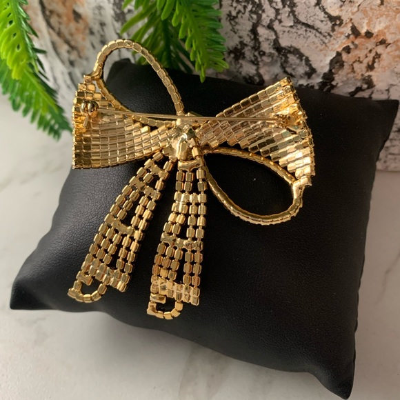 Gorgeous Rhinestones brooch. - Picture 2 of 5